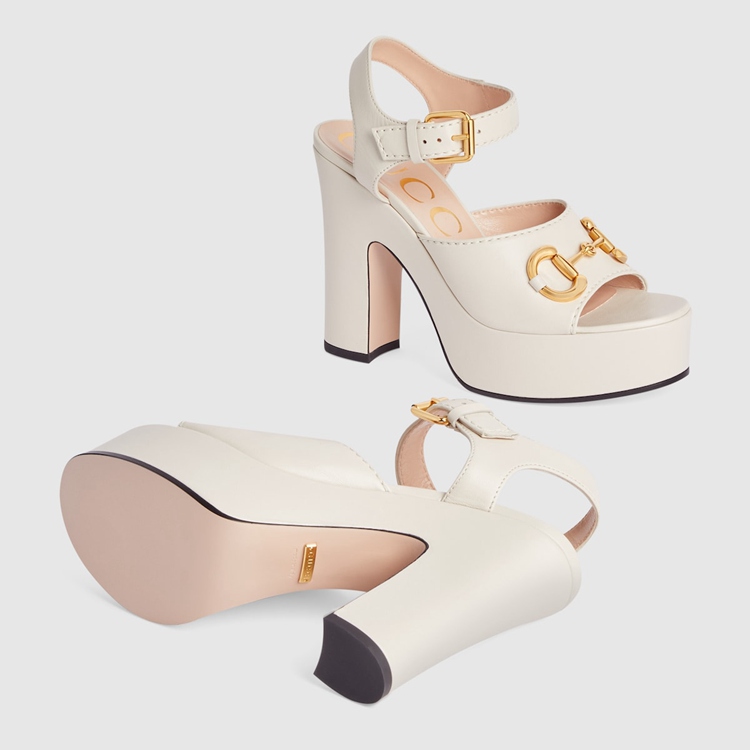 674776.BKO00.9049.015.090.0000.Light Womens platform sandal with Horsebit
